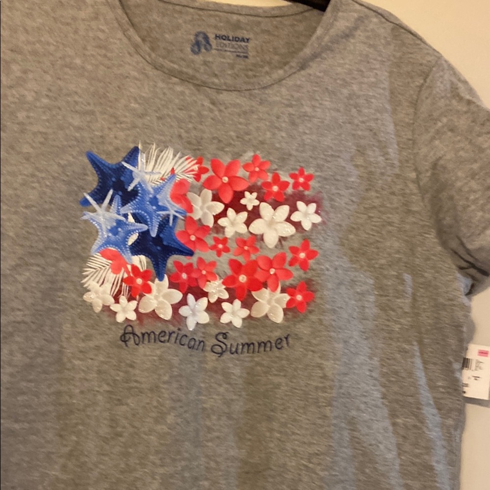 NWT Woman’s tee